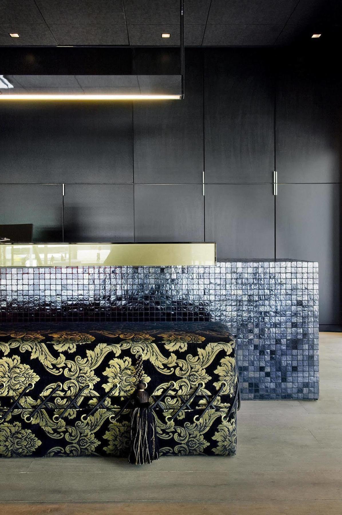 Carbon Hotel غينك المظهر الخارجي الصورة