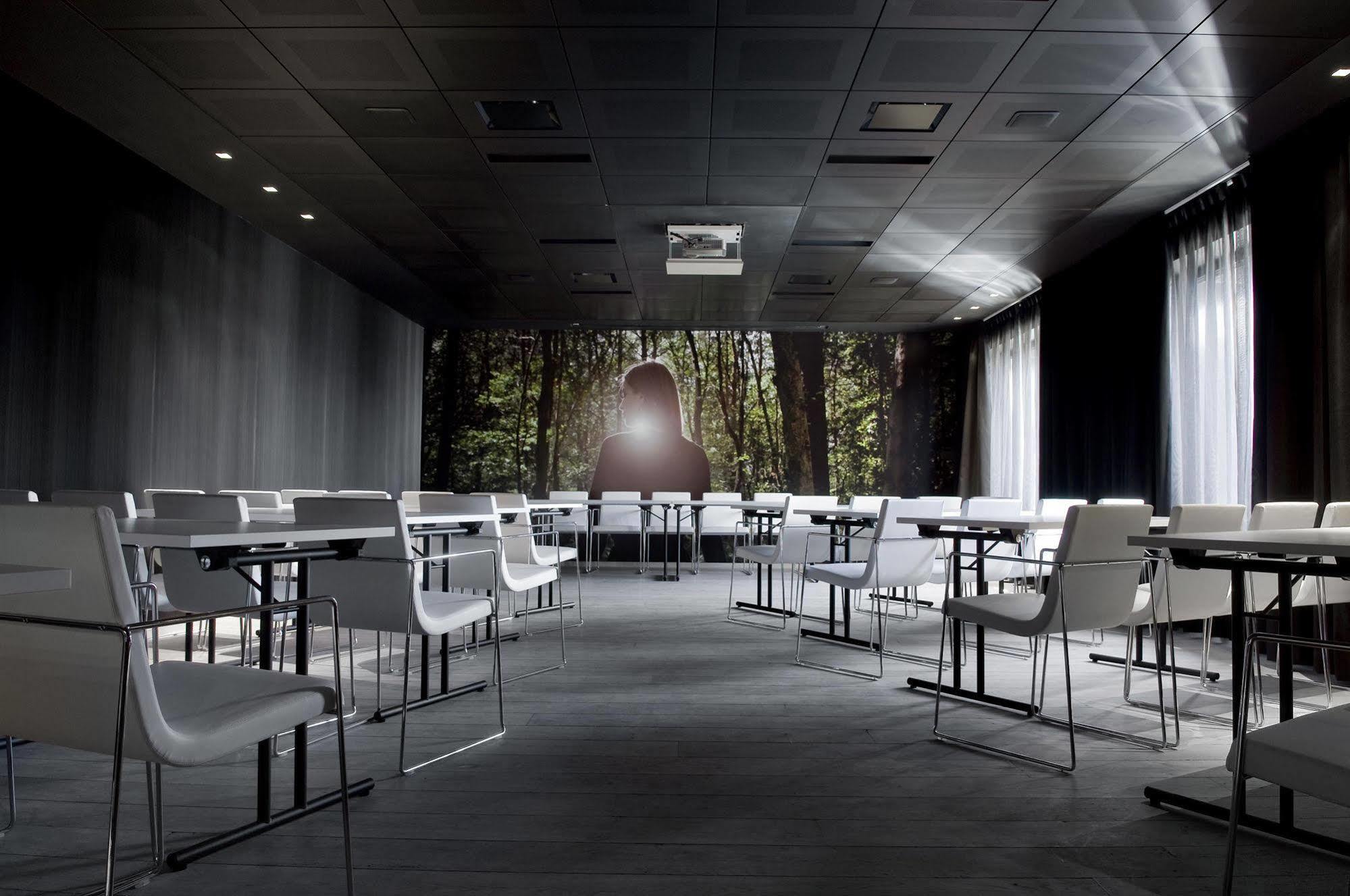 Carbon Hotel غينك المظهر الخارجي الصورة