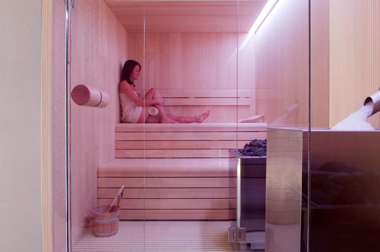 Carbon Hotel غينك المظهر الخارجي الصورة