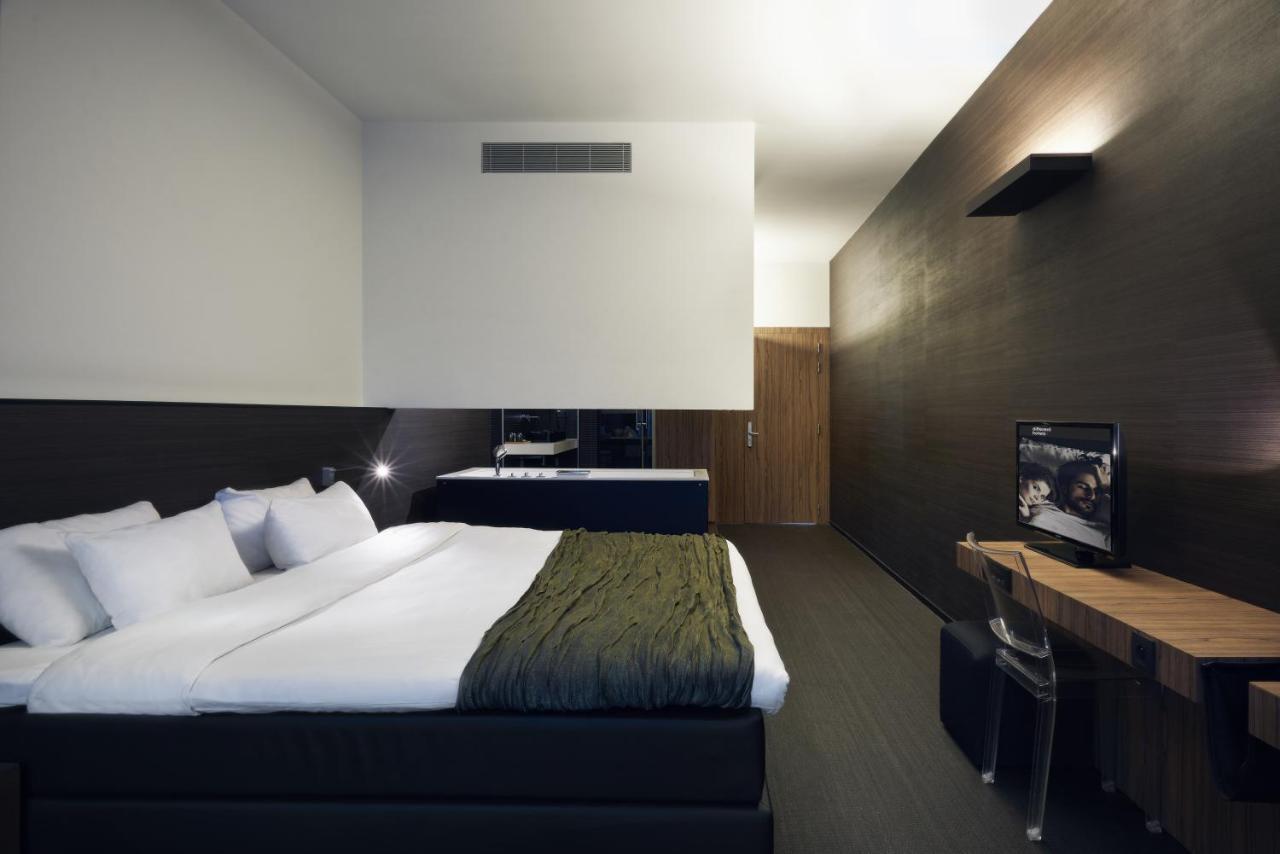 Carbon Hotel غينك المظهر الخارجي الصورة